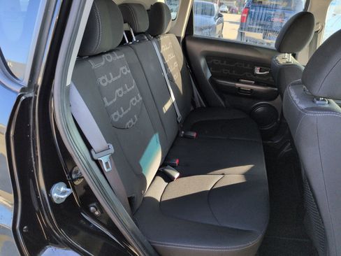 Used 2013 Kia Soul + w/ Audio Pkg image 19