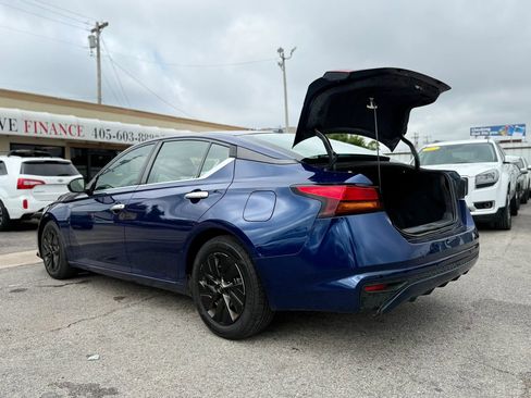 Used 2019 Nissan Altima 2.5 S FWD image 9