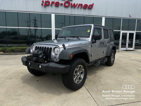 Used 2018 Jeep Wrangler Unlimited Rubicon w/ Connectivity Group AWD/4WD image 1