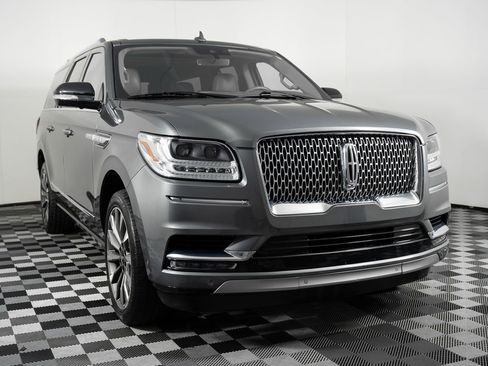 Used 2021 Lincoln Navigator L Reserve image 9