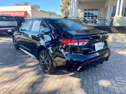 Used 2023 Toyota Corolla SE image 3