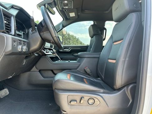 Used 2024 GMC Sierra 2500 AT4 w/ AT4 Premium Plus Package AWD/4WD image 16