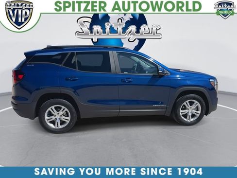 Certified 2022 GMC Terrain SLE w/ Driver Convenience Package AWD/4WD image 9