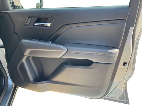 New 2026 GMC Canyon Elevation w/ Convenience Package image 17