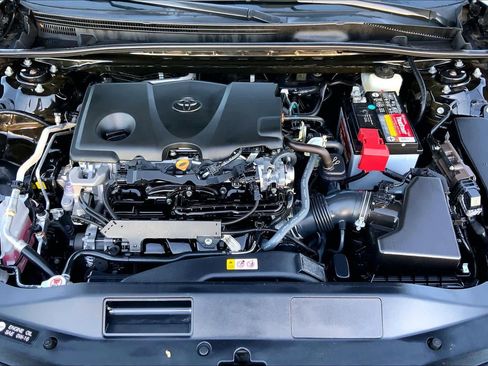 Used 2022 Toyota Camry LE image 31