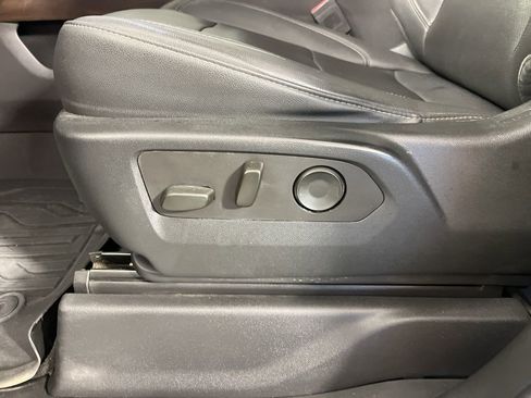 Used 2022 GMC Sierra 1500 SLT w/ SLT Premium Plus Package image 27