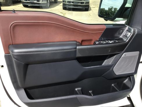 Used 2023 Ford F150 Lariat AWD/4WD image 16