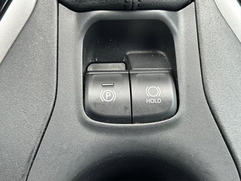 Certified 2023 Toyota Corolla Cross LE FWD image 29