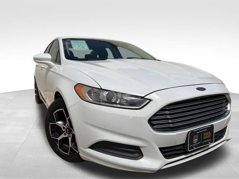 Used 2013 Ford Fusion SE image 3