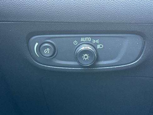 Used 2024 Buick Encore GX Sport Touring w/ Comfort Package FWD image 35