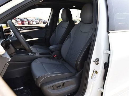 New 2026 Volkswagen Tiguan SE R-Line image 19