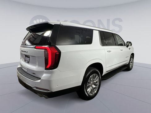 Used 2025 GMC Yukon XL Denali image 7