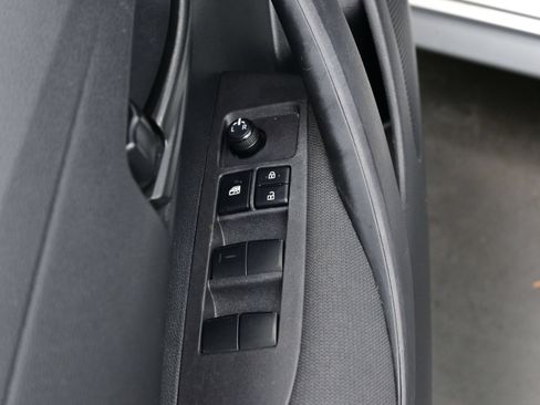 Used 2024 Toyota Corolla LE FWD image 10
