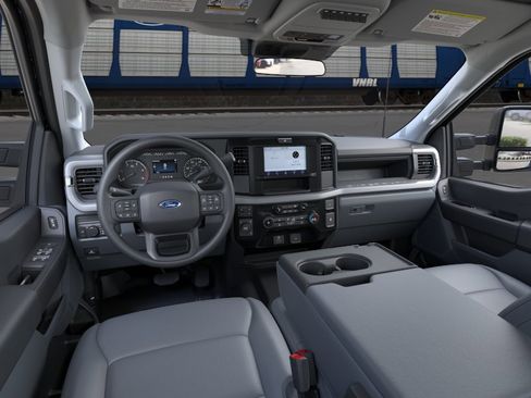 New 2026 Ford F250 4x4 Crew Cab Super Duty image 10