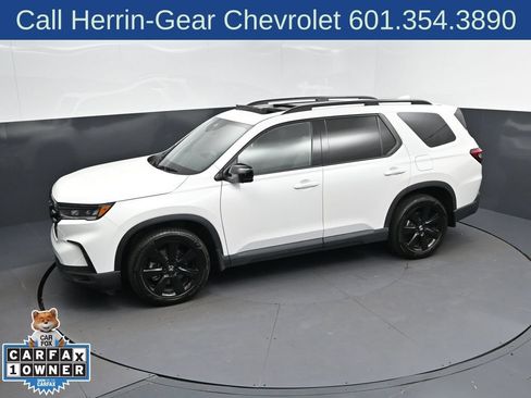 Used 2025 Honda Pilot Black Edition image 32