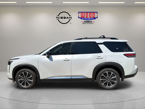New 2026 Nissan Pathfinder Platinum AWD/4WD image 5