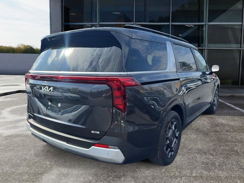 Used 2025 Kia Carnival EX image 5