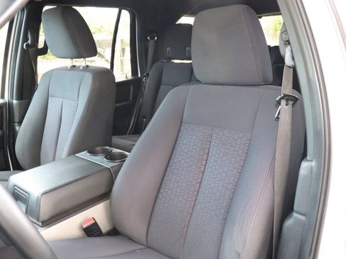 Used 2015 Ford Expedition XLT AWD/4WD image 17