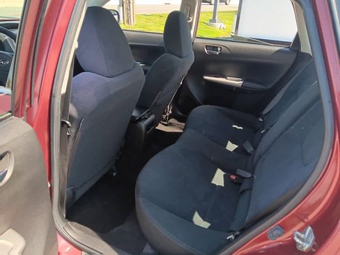 Used 2010 Subaru Impreza 2.5i AWD/4WD image 14