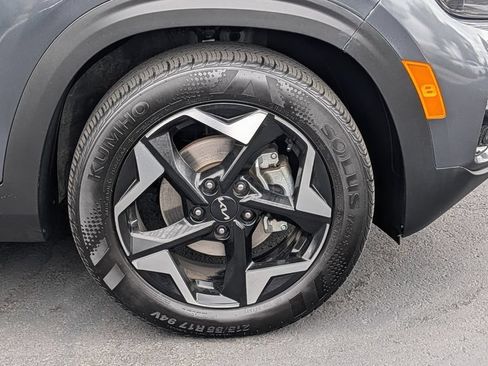 Used 2025 Kia Seltos S FWD image 8