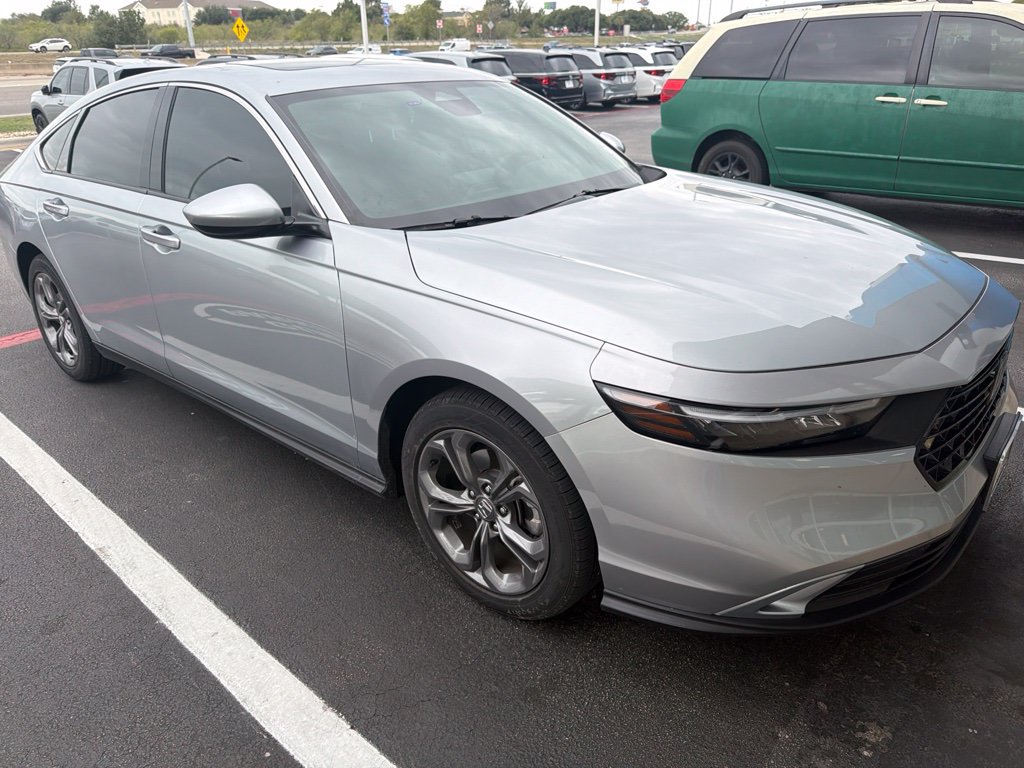 Used 2024 Honda Accord EX image 3