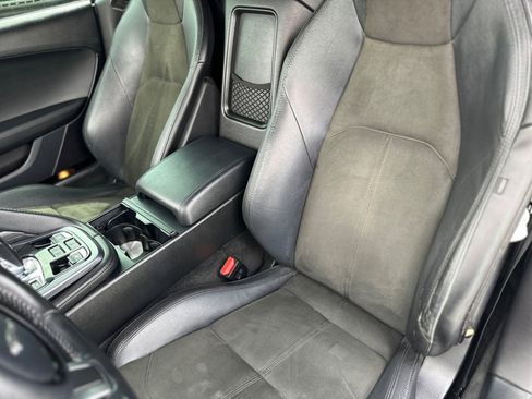 Used 2019 Jaguar F-TYPE Convertible image 15