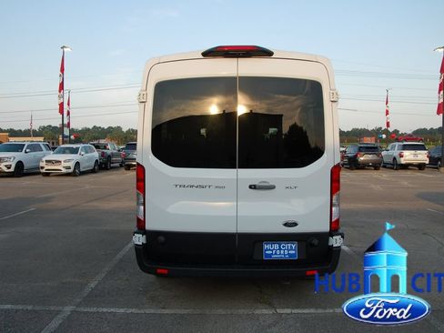 Used 2024 Ford Transit 350 XLT RWD image 4