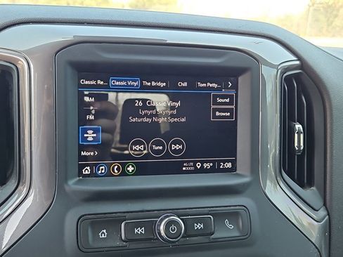 Used 2024 Chevrolet Silverado 1500 Custom Trail Boss w/ LPO, Dark Essentials Package image 13