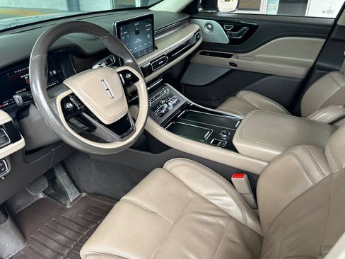Used 2020 Lincoln Aviator Reserve w/ Equipment Group 202A AWD/4WD image 9