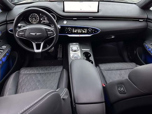 Used 2025 Genesis GV70 3.5T Sport w/ Sport Advanced Package image 17