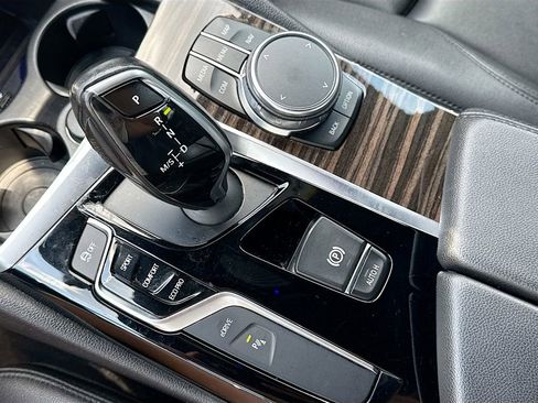 Used 2018 BMW 530e RWD image 29
