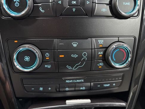 Used 2019 Ford Explorer 4WD w/ Class III Trailer Tow Package image 19