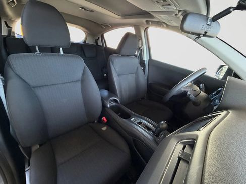 Used 2017 Honda HR-V EX image 21