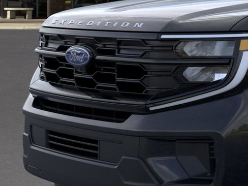 New 2026 Ford Expedition Active AWD/4WD image 17