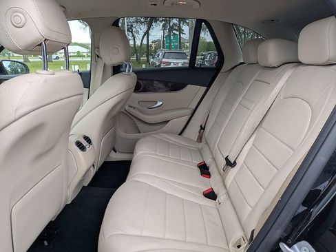 Used 2020 Mercedes-Benz GLC 300 image 12
