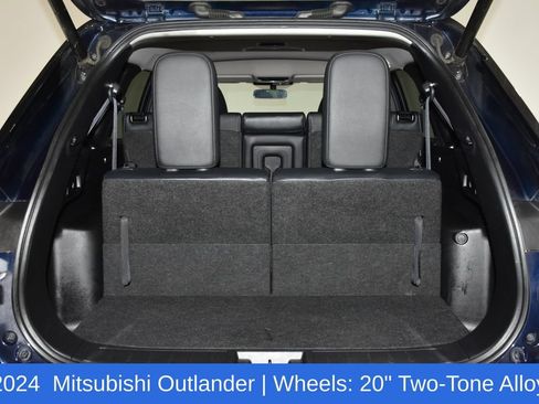 Used 2024 Mitsubishi Outlander SE AWD/4WD image 29