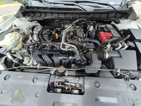 Used 2024 Nissan Altima 2.5 S FWD image 32