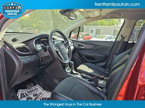 Used 2022 Buick Encore Preferred image 25
