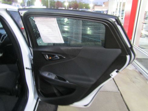 Used 2022 Chevrolet Malibu LT FWD image 13