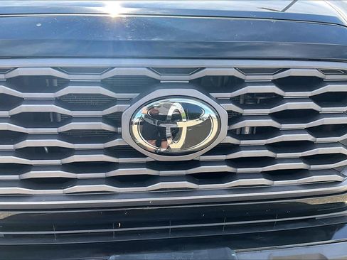Used 2021 Toyota Tacoma TRD Off-Road w/ TRD Premium Off Road Package AWD/4WD image 30
