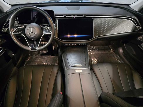 Used 2024 Mercedes-Benz E 350 4MATIC Sedan image 10