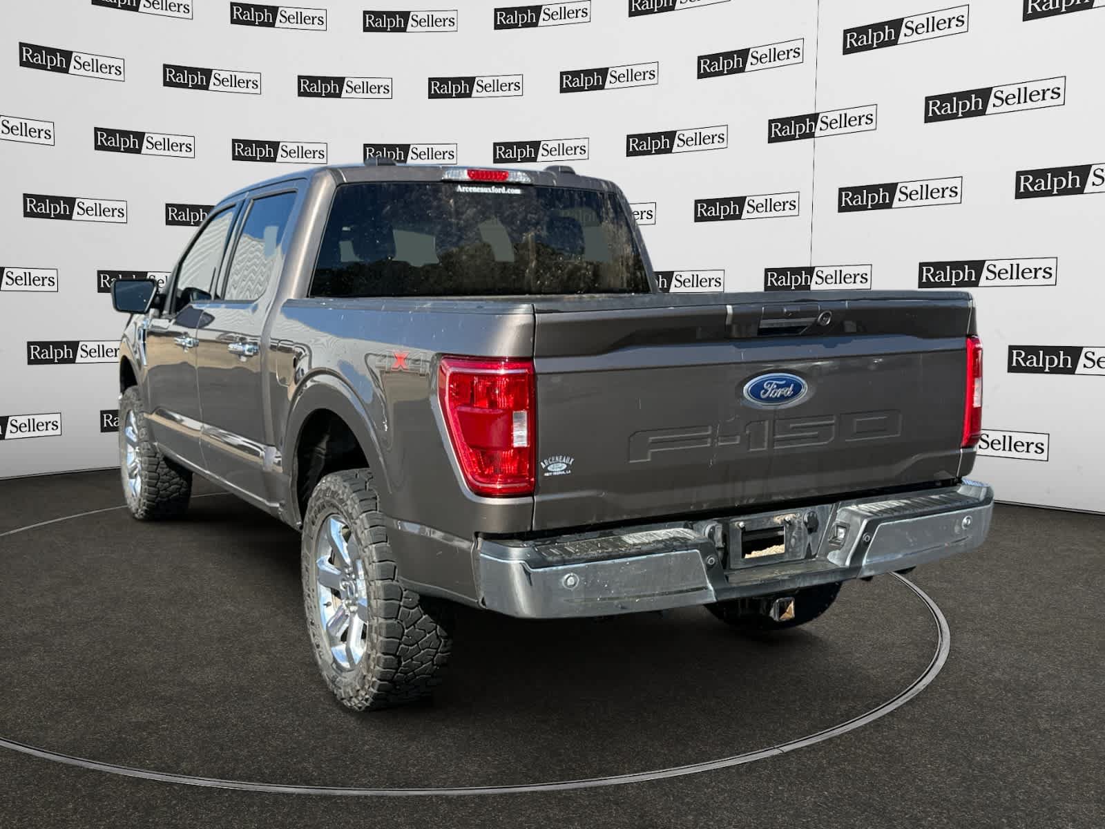 Used 2022 Ford F150 XLT w/ Equipment Group 302A High AWD/4WD image 4