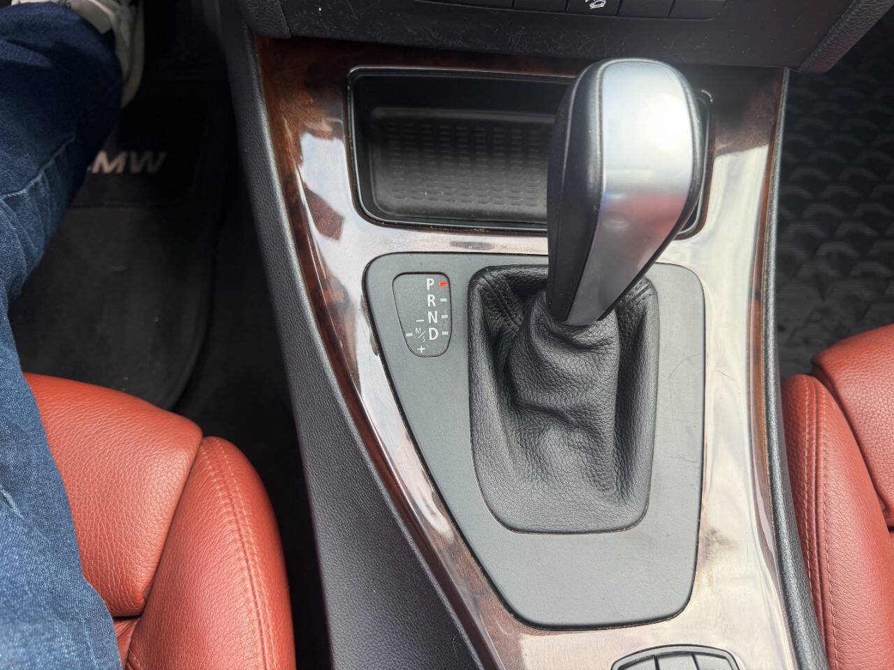 Used 2011 BMW 335i xDrive Sedan AWD/4WD image 32