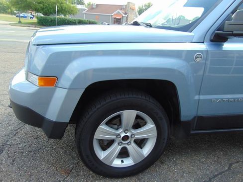 Used 2014 Jeep Patriot Sport w/ Power Value Group AWD/4WD image 12