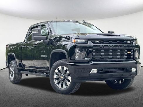 Used 2022 Chevrolet Silverado 2500 Custom w/ Custom Value Package AWD/4WD image 2