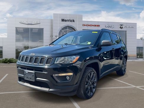 Used 2021 Jeep Compass Latitude w/ Sun and Sound Group AWD/4WD image 4