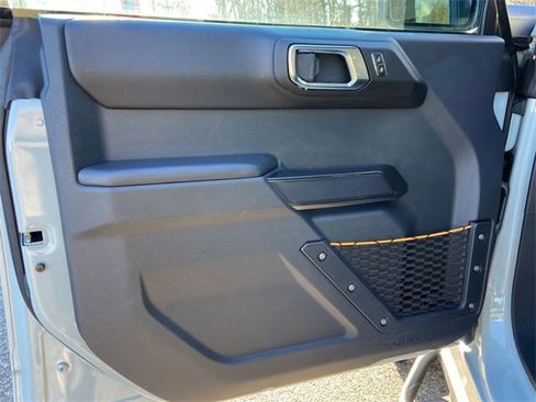 Used 2024 Ford Bronco Badlands image 28