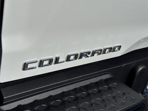 Used 2025 Chevrolet Colorado W/T image 12