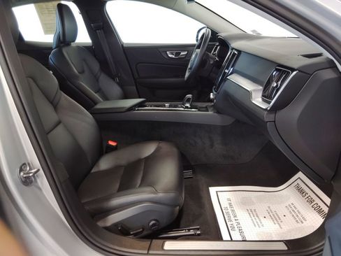 Used 2025 Volvo S60 B5 Core image 42