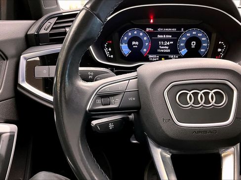 Used 2022 Audi Q3 2.0T Premium w/ Convenience Package image 45